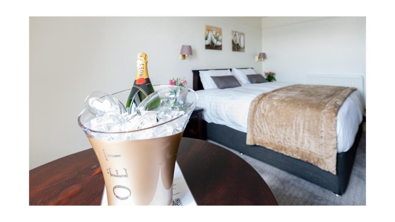 Marine Court Hotel Bangor Eksteriør billede